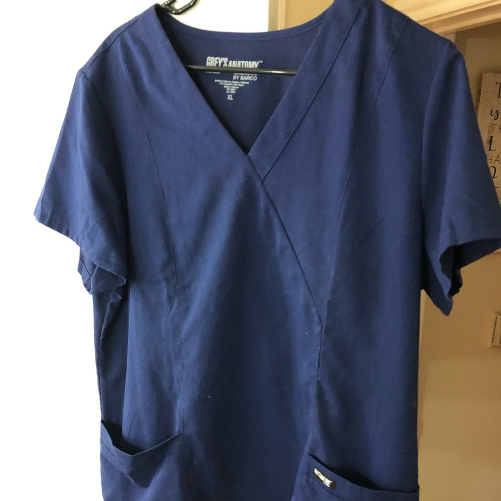 XL navy Greys Anatomy scrub tops